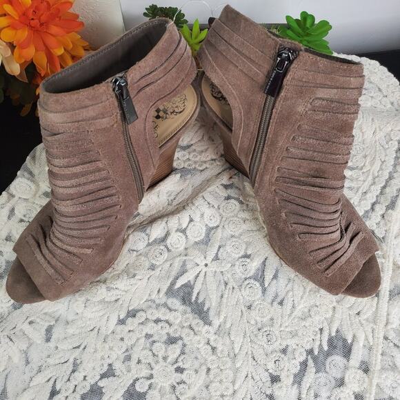 Vince Camuto Janessa Peep Toe Booties size 9.5 - Picture 2 of 9